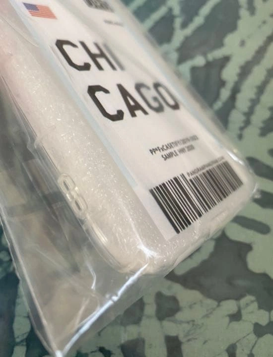 《新品》CHICAGO iPhone11proケースの写真2枚目