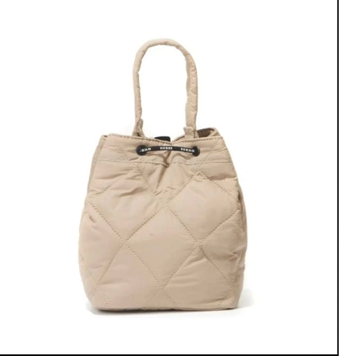 【新品未使用品】GUESS 巾着2wayバッグの写真3枚目
