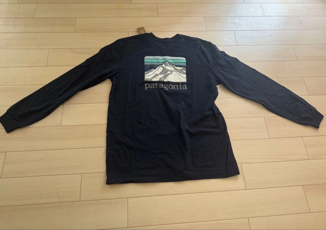 【新品】patagonia ネイビー 長袖Tシャツ