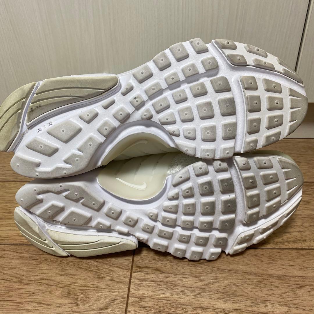 NIKE AIR PRESTO FLYKNIT ホワイト スニーカーの写真3枚目