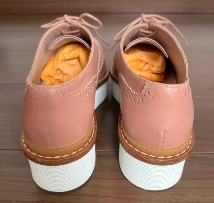 [美品] TOD'S メダリオン レースアップ厚底 24.5cmの写真4枚目