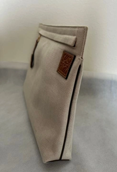 【未使用】LOEWE Tポーチ コットンキャンバスの写真4枚目