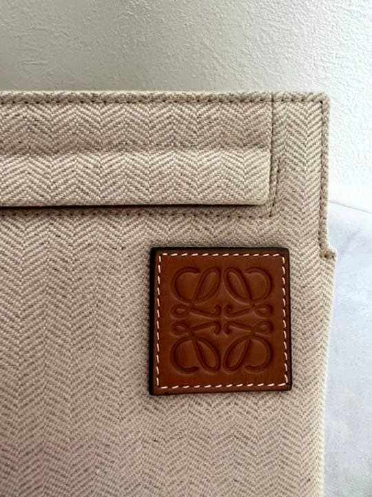 【未使用】LOEWE Tポーチ コットンキャンバスの写真5枚目