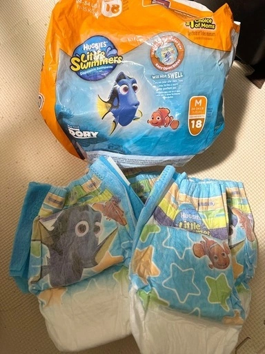 Huggies Little Swimmers 水遊び用パンツ Mサイズ 11-15kg ファインディング・ドリー