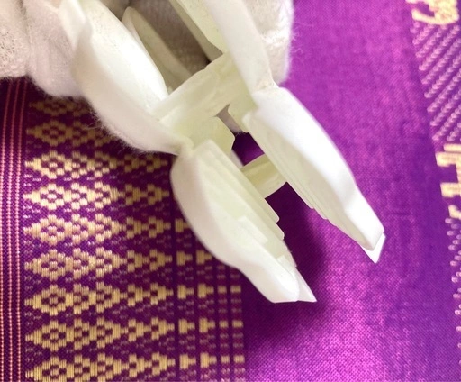 四葉のクローバー風 白色クリップ ホワイト 5個 インテリア小物 小物文具 小物雑貨の写真3枚目