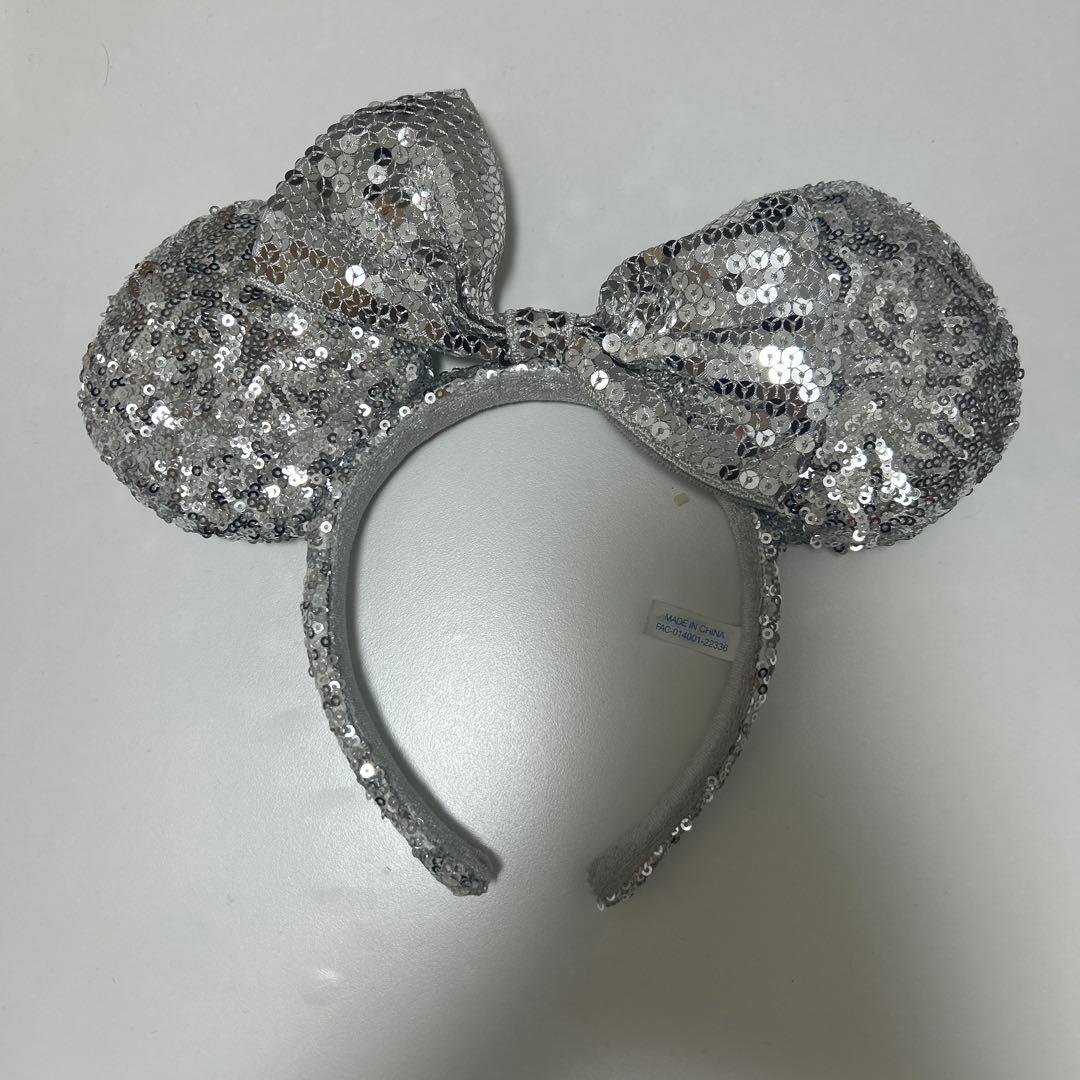 ディズニーカチューシャ ミニーシルバー