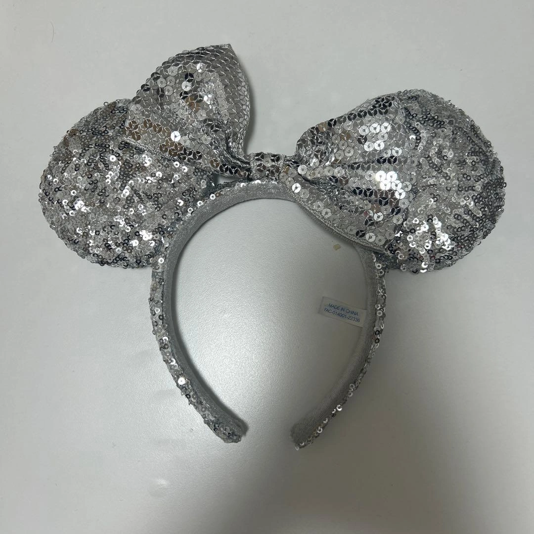 ディズニーカチューシャ ミニーシルバー