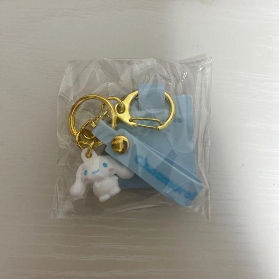 サンリオ 立体キーホルダー風ミニチャーム シナモロール