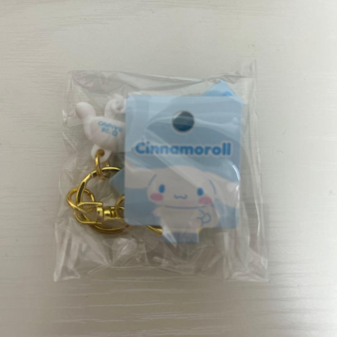 サンリオ 立体キーホルダー風ミニチャーム シナモロールの写真2枚目