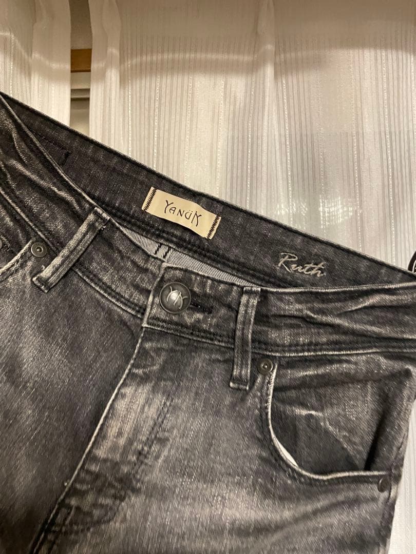 【完売品！極美品】ヤヌーク RUTH スリムテーパード グレー 23 Sの写真2枚目