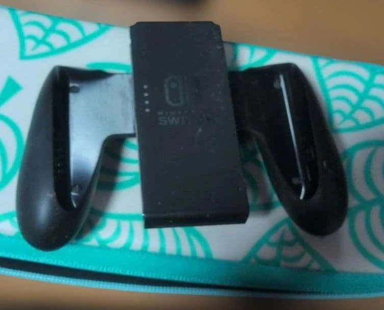 Nintendo Switch あつ森セット(箱無し)初期化済みの写真3枚目