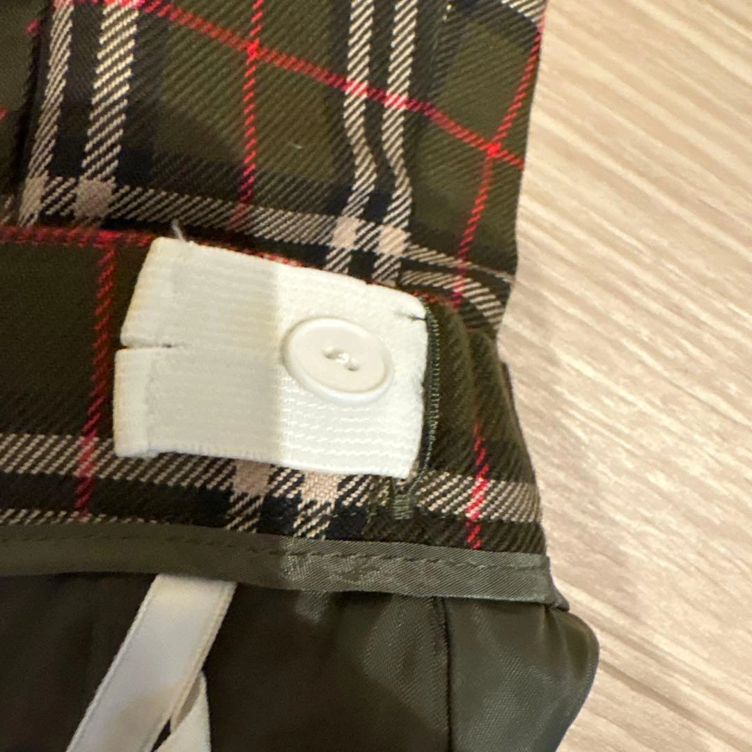 Burberrys サスペンダー付きチェックスカートの写真9枚目