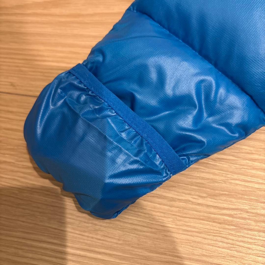 Patagonia ベビー用ダウンジャンプスーツ12monthの写真3枚目