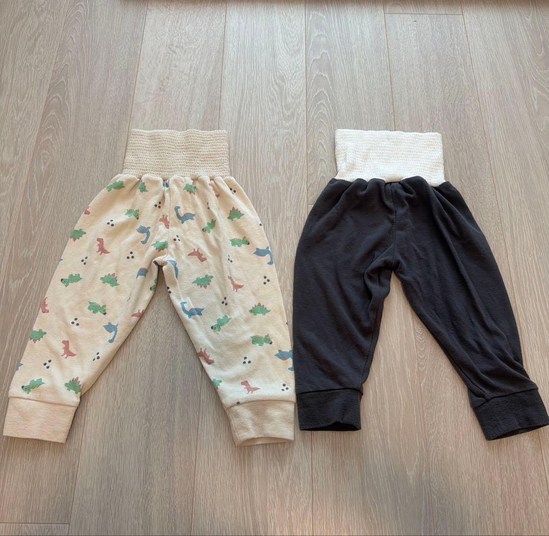 恐竜柄と無地のベビー用パンツ2点セットの写真4枚目