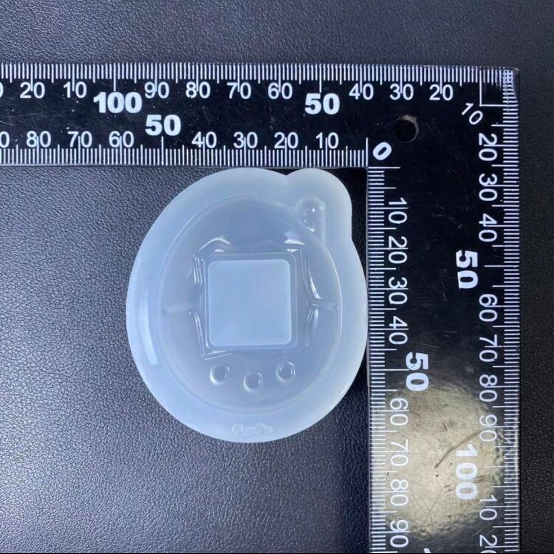 たまごっち風 レジンシリコンモールドの写真2枚目