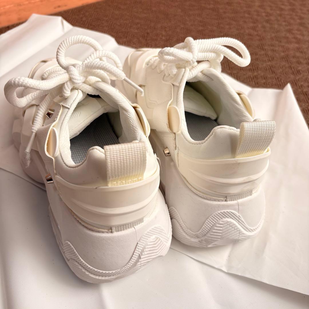 【新品未使用】ZYS 厚底スニーカー ホワイトの写真4枚目