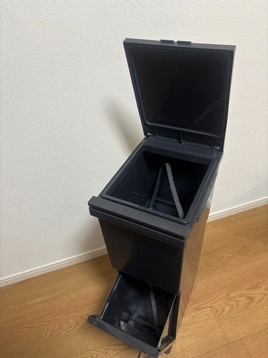 縦型 2段 分別ゴミ箱 プッシュ式 ペダル式 ダークグレーの写真2枚目