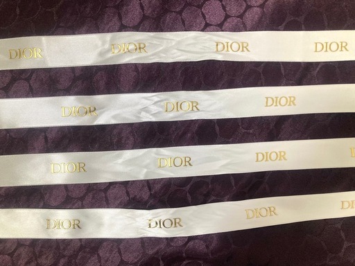 DIOR ディオール 白サテン＆金色文字 リボン ４本 手芸材料 インテリア小物の写真2枚目