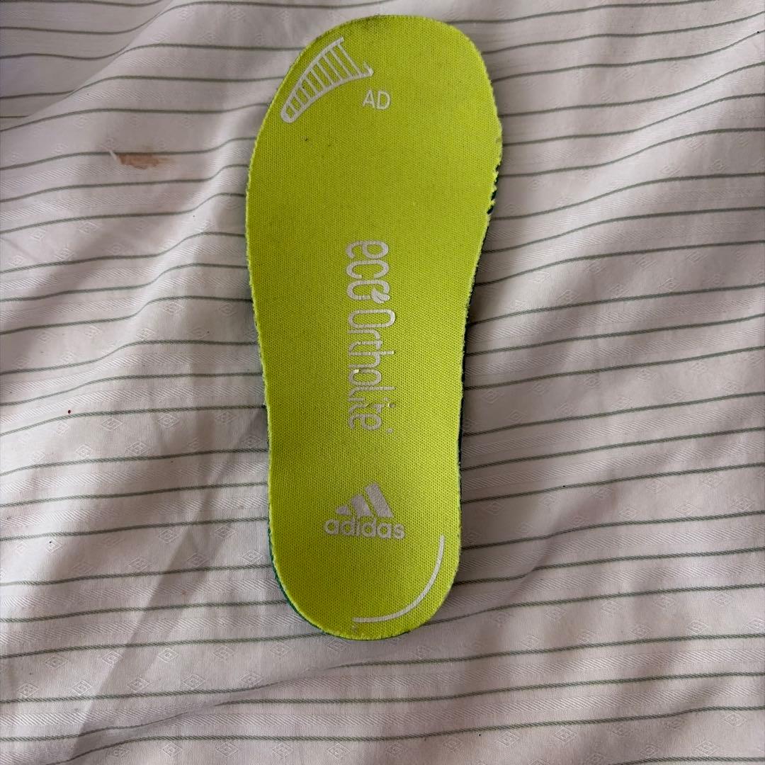 adidas キッズ スニーカー グレー×イエロー15cmの写真6枚目