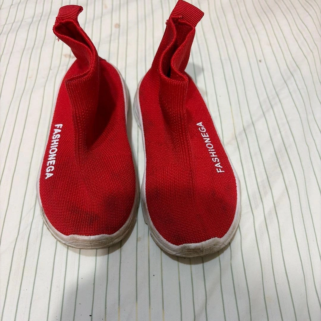 キッズ スニーカー レッド FASHIONEGAの写真2枚目