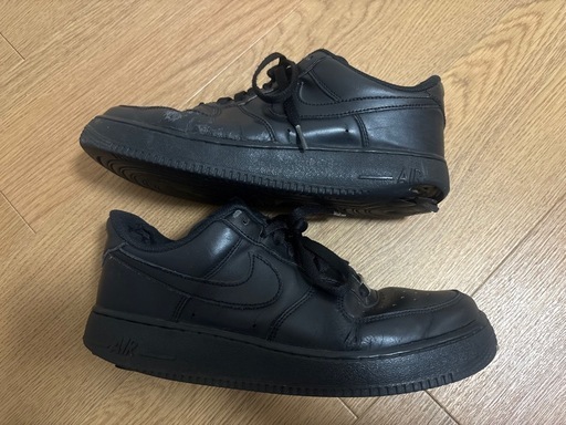 【10/1013時まで】 NIKE AIR FORCE 1 ブラック スニーカーの写真3枚目