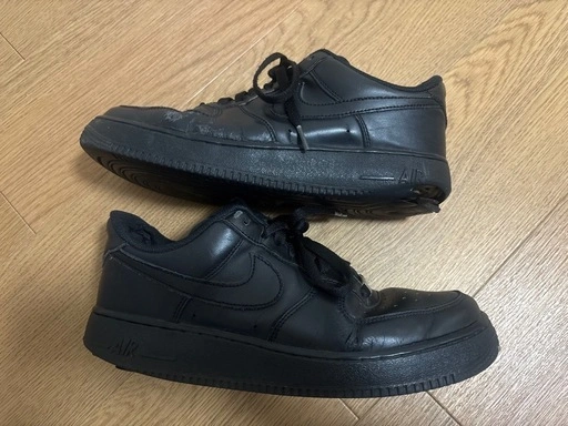 【10/1013時まで】 NIKE AIR FORCE 1 ブラック スニーカーの写真3枚目
