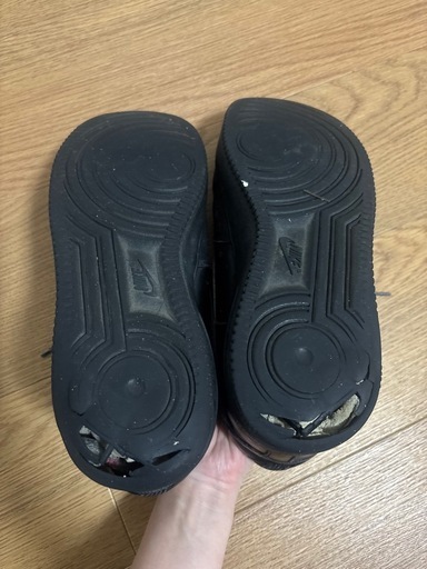 【10/1013時まで】 NIKE AIR FORCE 1 ブラック スニーカーの写真4枚目