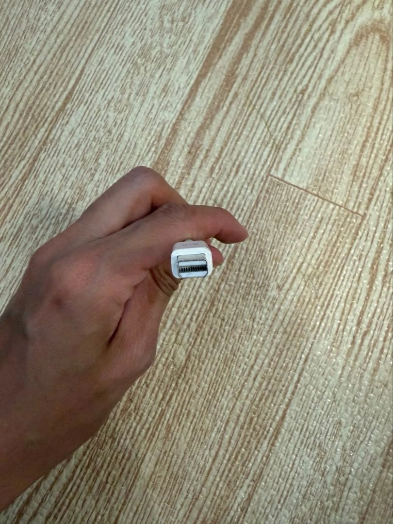 【純正・箱付】Apple Mini DisplayPort VGAアダプターの写真4枚目