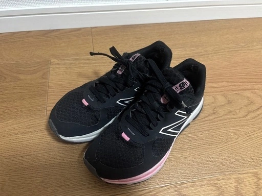 【10/10 13:00まで出品】New Balance NB FLASH ランニングシューズ 23cm レディース