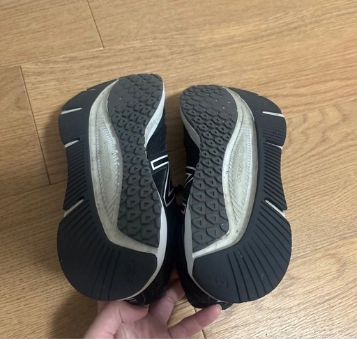 【10/10 13:00まで出品】New Balance NB FLASH ランニングシューズ 23cm レディースの写真2枚目