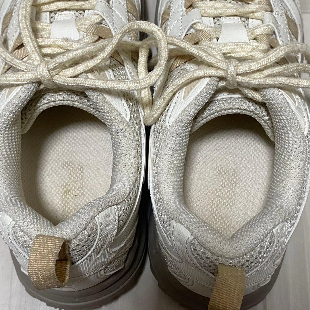 【美品】FILA スニーカー エバーグランドTR V3 23.5センチ ベージュの写真8枚目