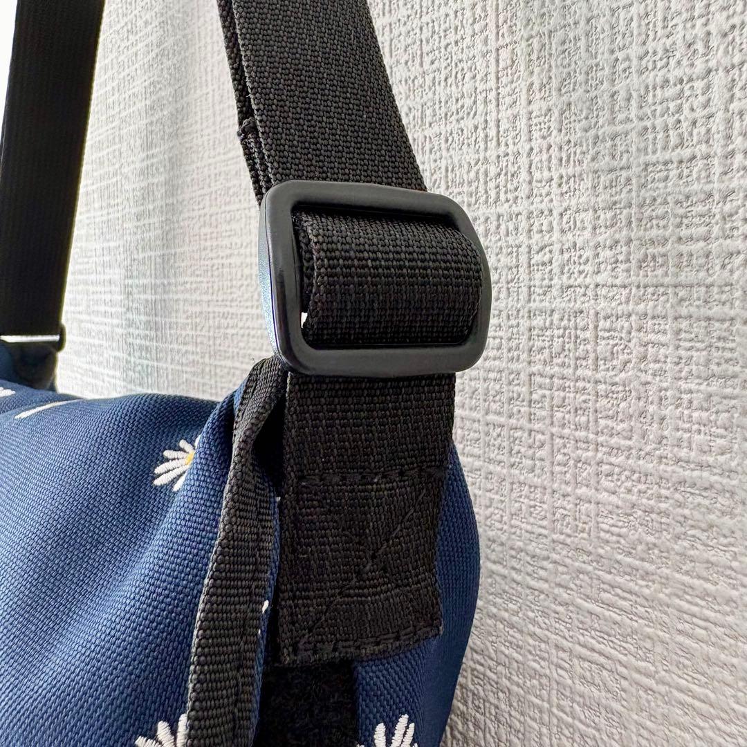 OUTDOOR × earth コラボ メッセンジャーバッグの写真5枚目