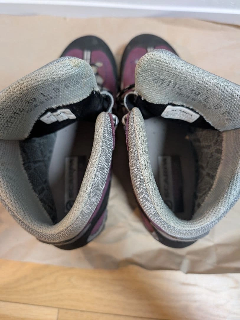 SCARPA 登山靴 レディース 39 mont-bellチェーンスパイク付の写真3枚目
