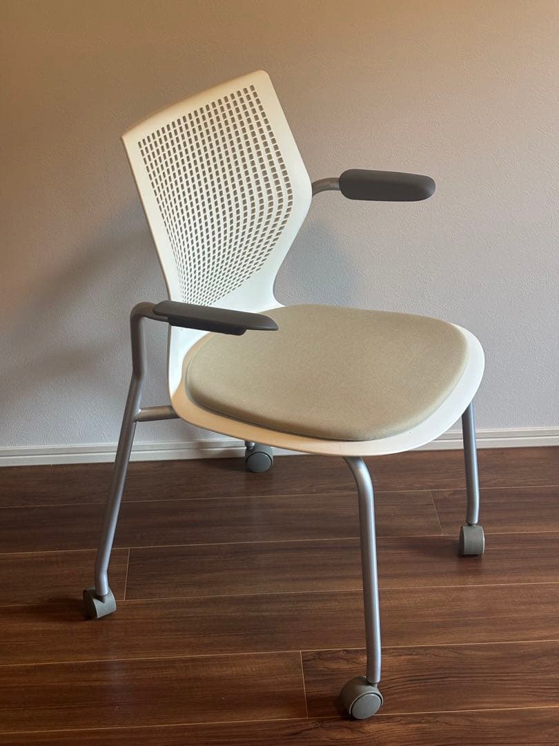 Knoll MultiGeneration Chairの写真2枚目