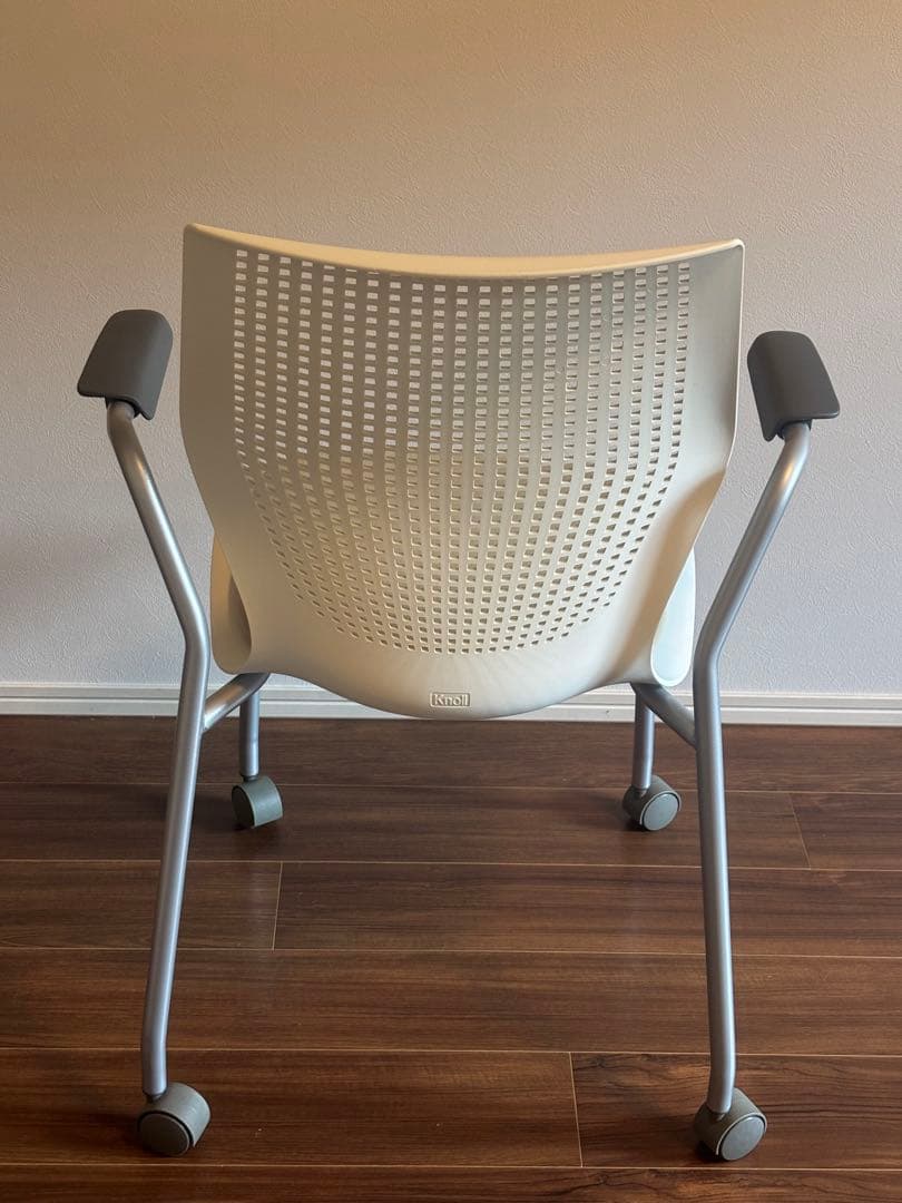 Knoll MultiGeneration Chairの写真3枚目