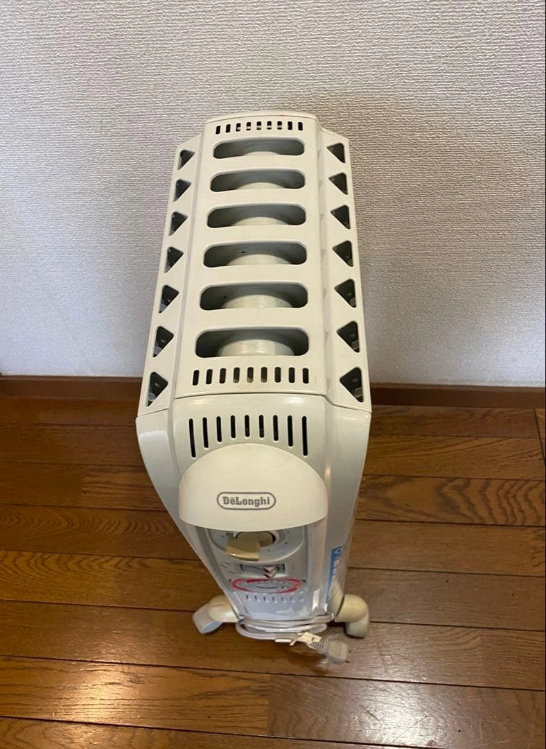 DeLonghi オイル・ラジエターヒーター D071249EF デロンギの写真2枚目