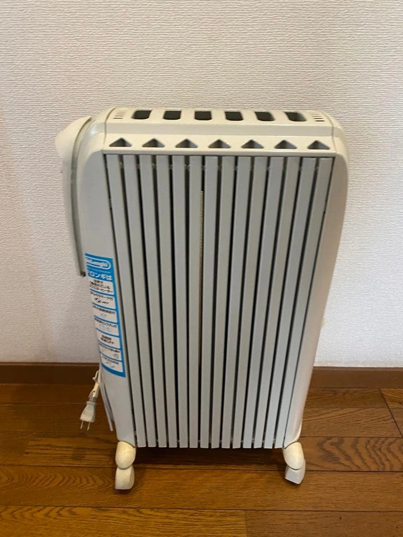 DeLonghi オイル・ラジエターヒーター D071249EF デロンギの写真3枚目