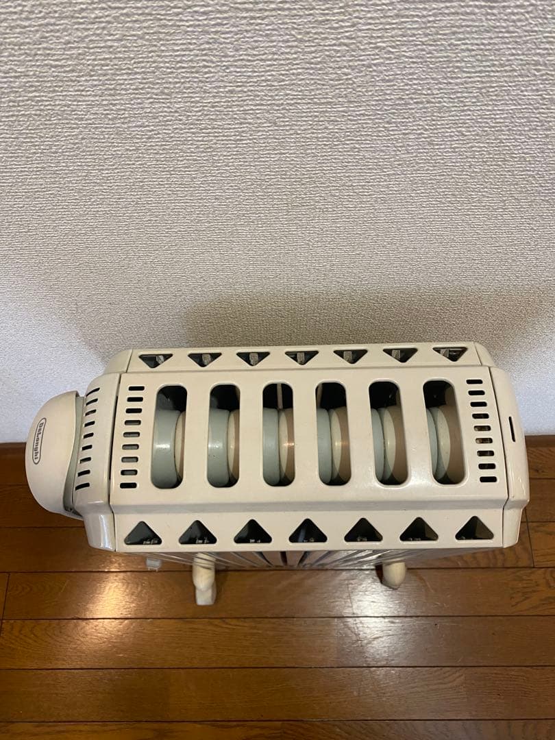 DeLonghi オイル・ラジエターヒーター D071249EF デロンギの写真4枚目