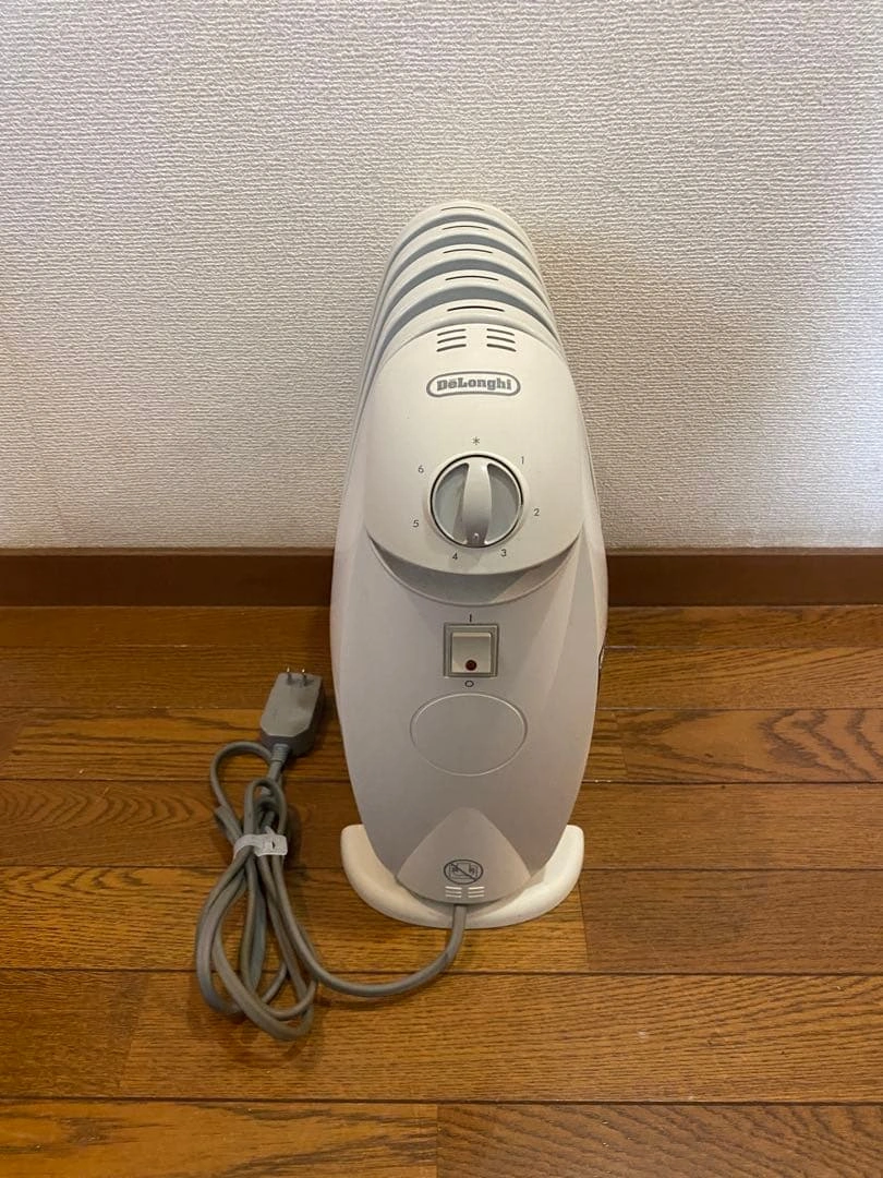 DeLonghi オイル ラジエターヒーター ミニ デロンギTRN0505JSの写真2枚目