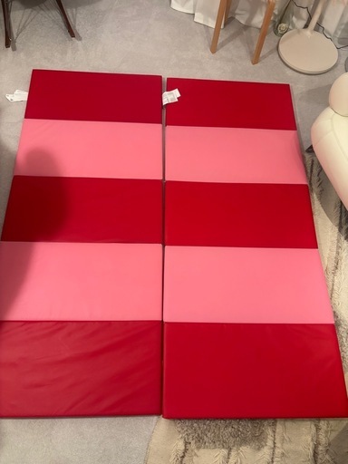 IKEAプレイマットPLUFSIG レットピンク廃盤カラー２枚セットの写真2枚目