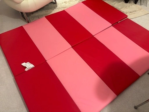 IKEAプレイマットPLUFSIG レットピンク廃盤カラー2枚セットの写真3枚目