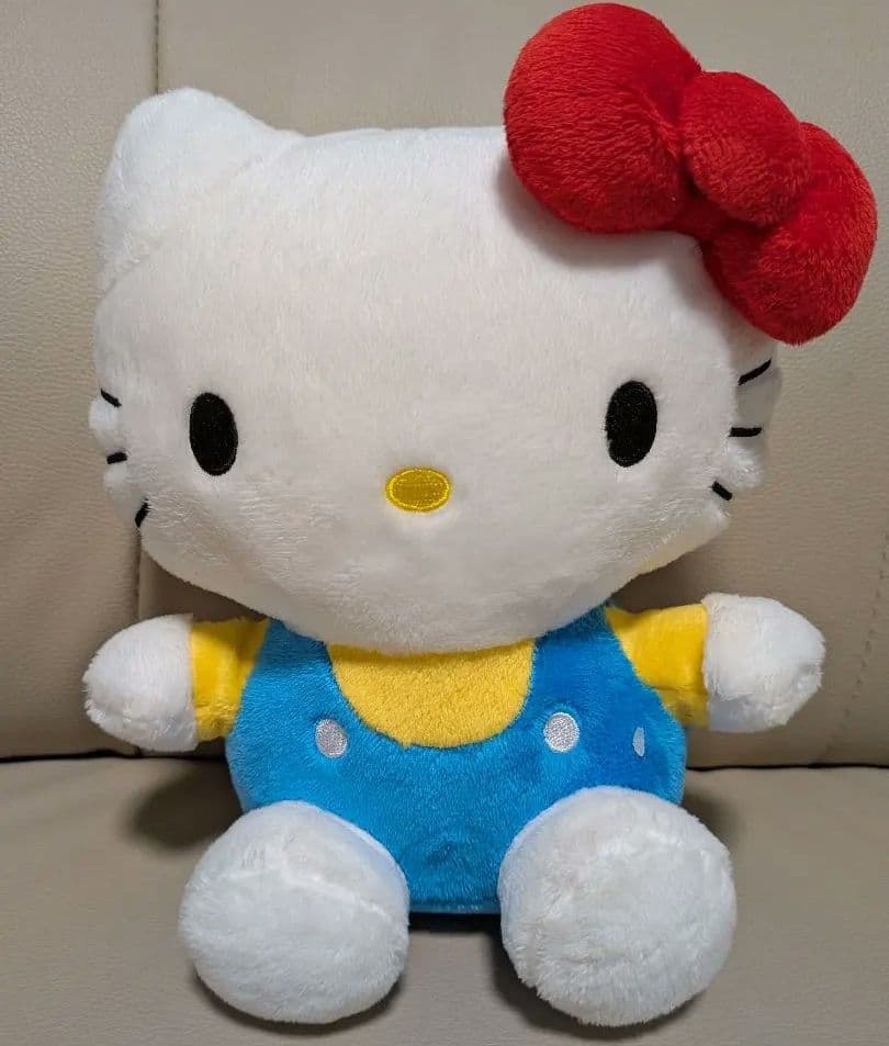 【非売品】ハローキティ ぬいぐるみ 約20cm×15cm サンリオ