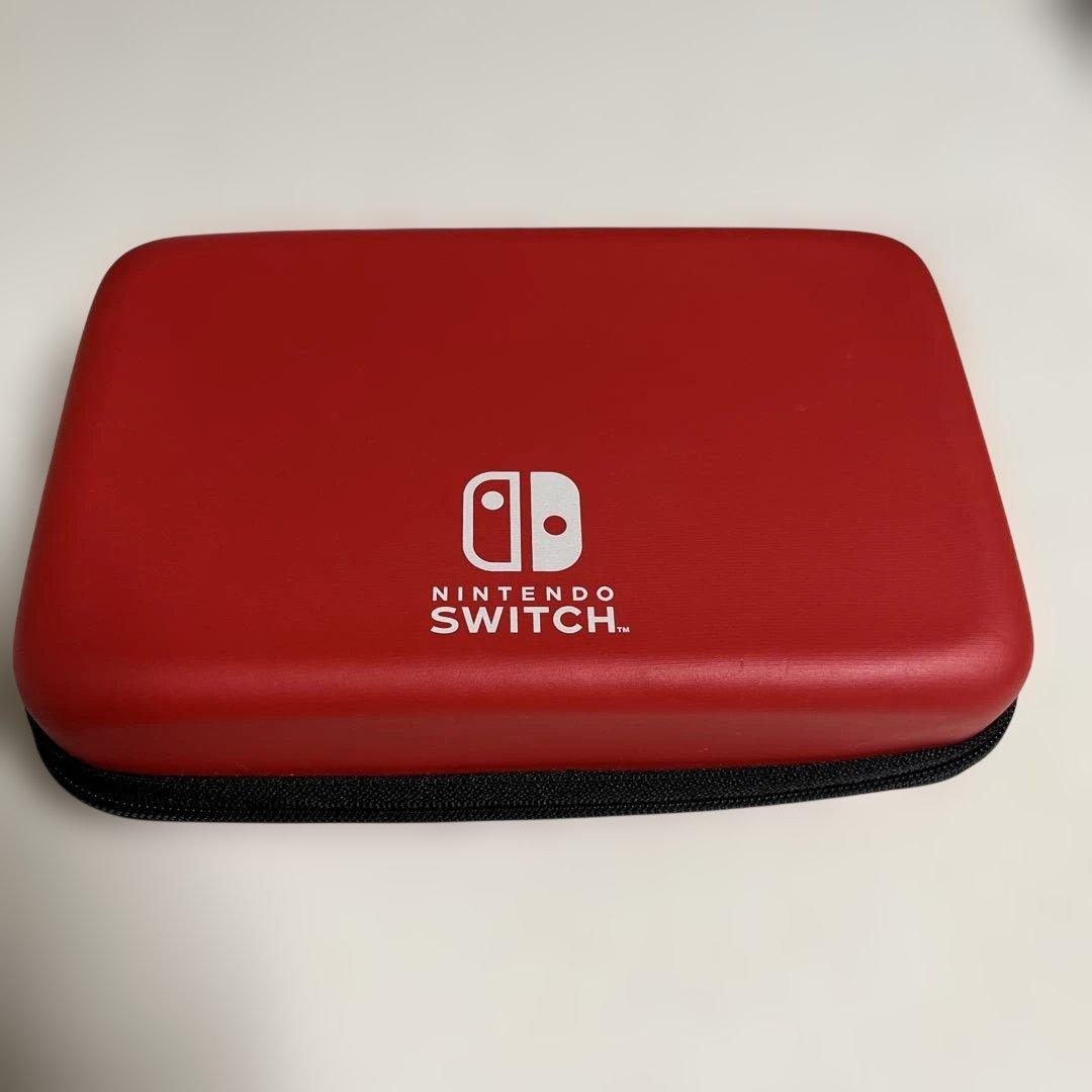 Nintendo Switch ケース　赤色