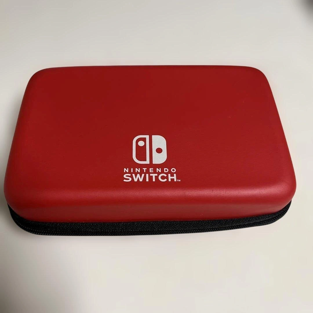 Nintendo Switch ケース 赤色