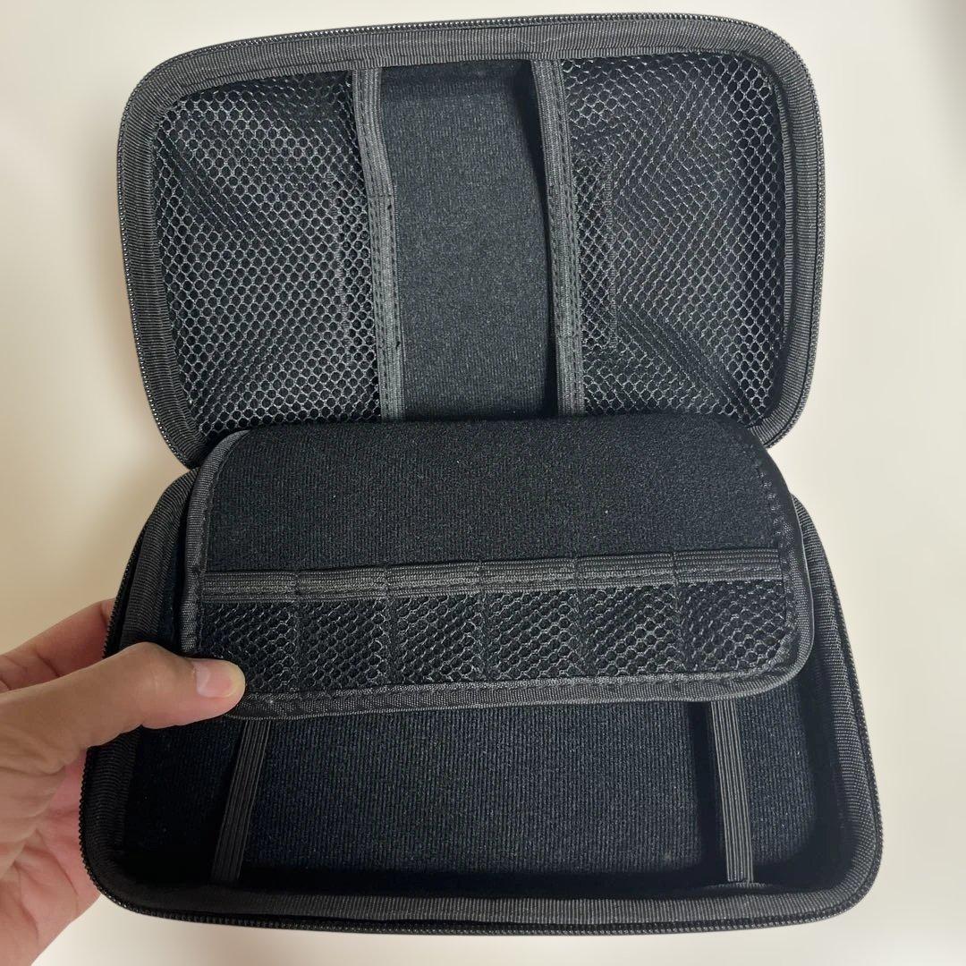 Nintendo Switch ケース　赤色の写真2枚目