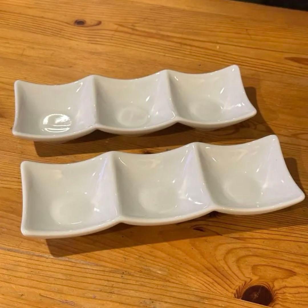 3連仕切り皿　陶器製　薬味・つけだれ皿　2枚セット