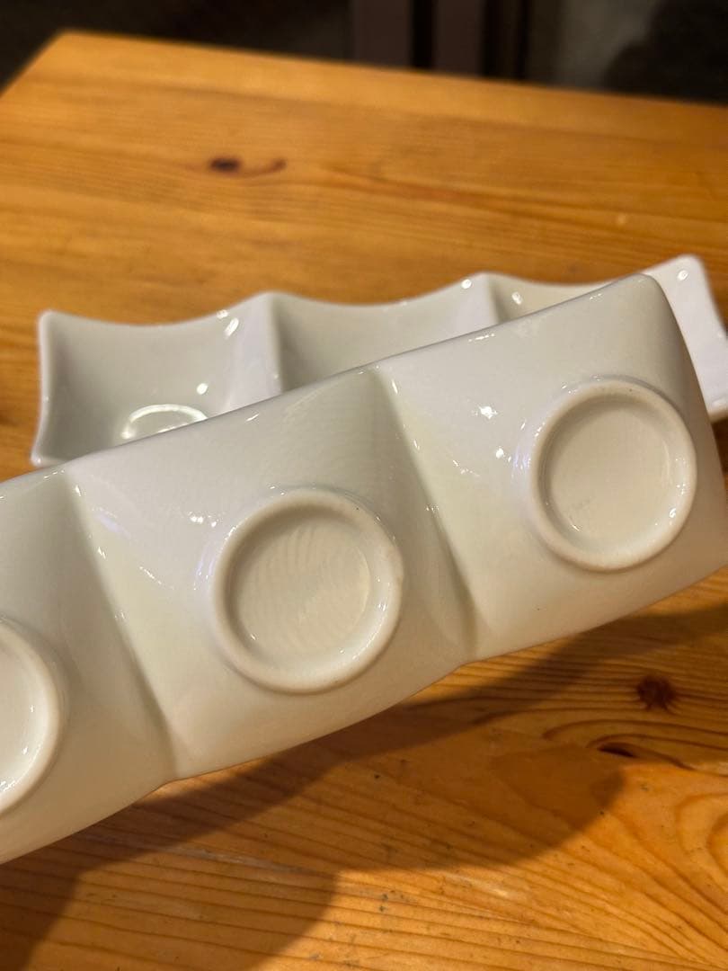 3連仕切り皿　陶器製　薬味・つけだれ皿　2枚セットの写真3枚目