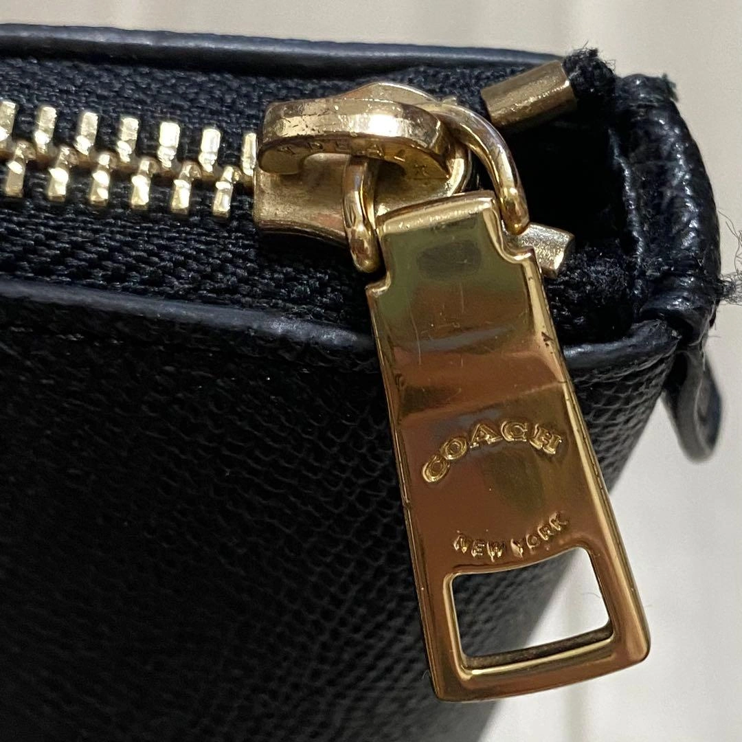 【美品】COACH コーチ クロスグレーンレザー ジップ トップ トートバッグの写真10枚目
