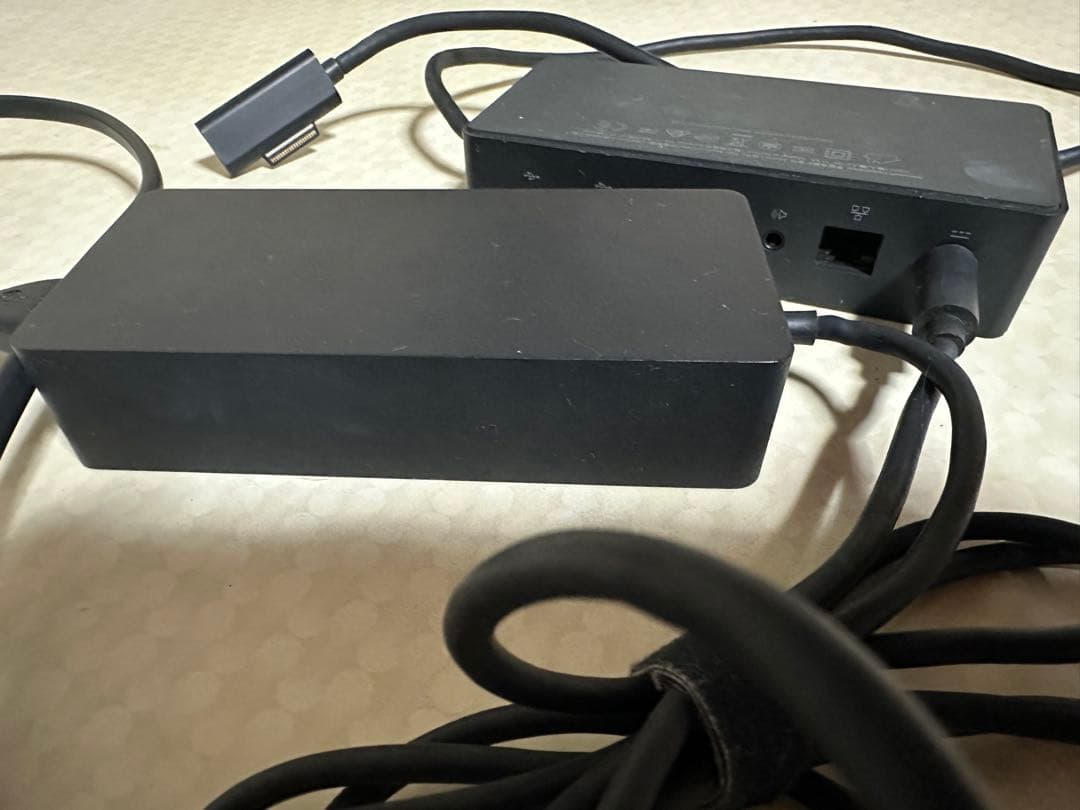 Microsoft Surface Dock 1661 純正 電源アダプター付の写真2枚目