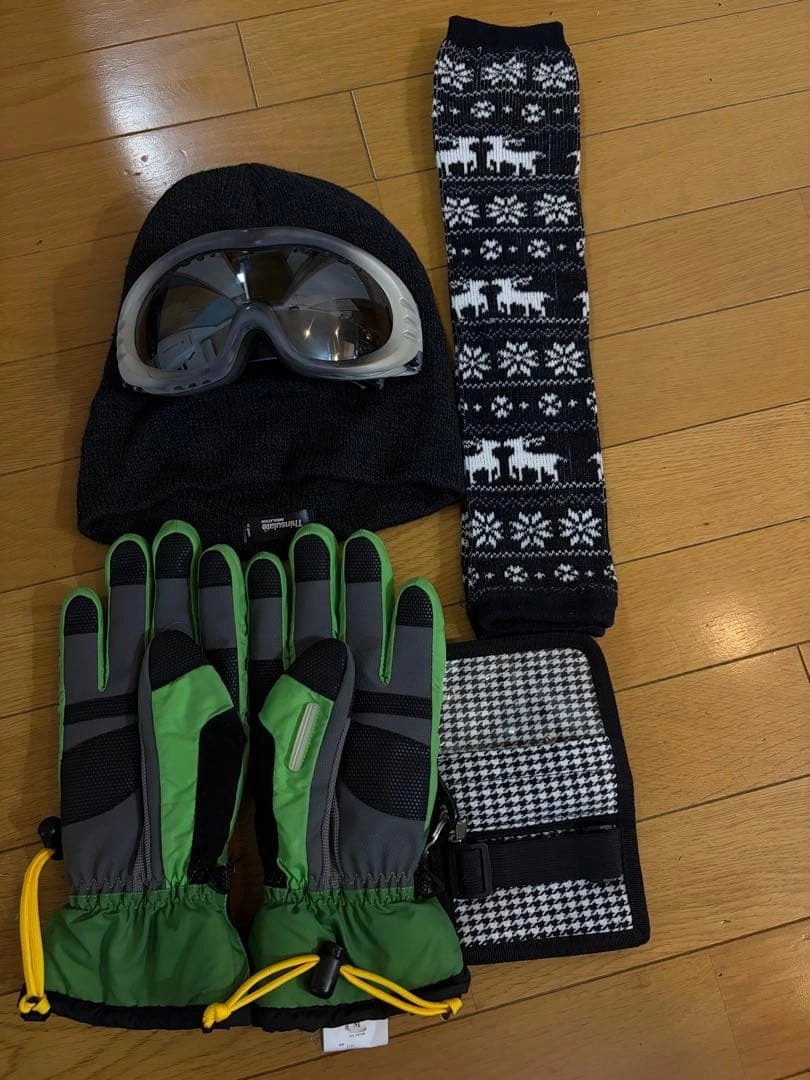 ウィンタースポーツ グローブ ニット帽 ゴーグル セット